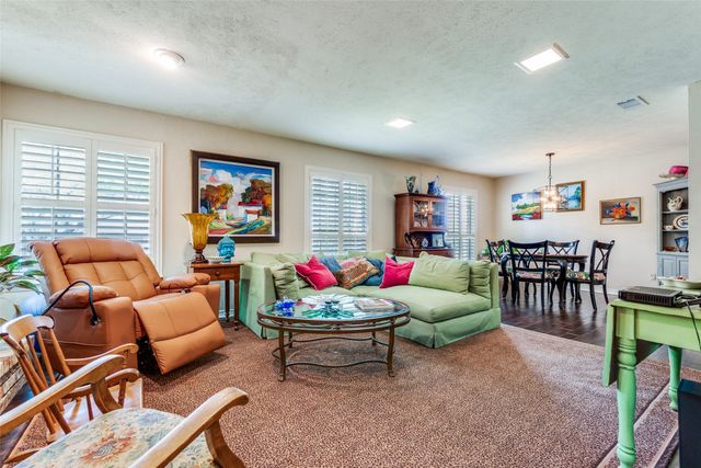 10696 Pagewood Drive, Dallas, TX 75230