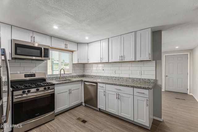 5747 W MISSOURI Avenue 41, Glendale, AZ 85301