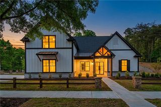 6004 Hemingway Lane, Gainesville, GA 30506