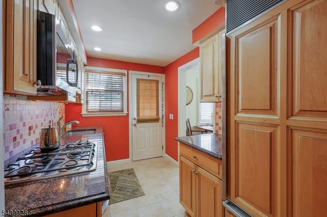 260 Walnut Street, Unit 10 10, Westfield Town, NJ 07090