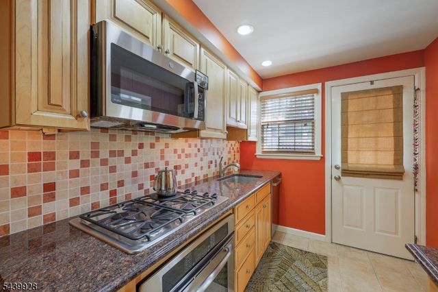 260 Walnut Street, Unit 10 10, Westfield Town, NJ 07090