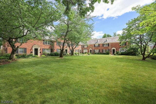 260 Walnut Street, Unit 10 10, Westfield Town, NJ 07090