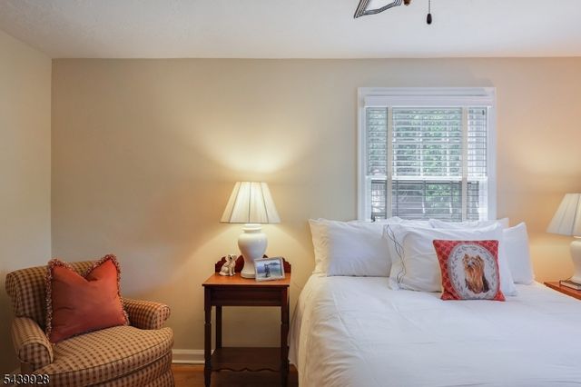 260 Walnut Street, Unit 10 10, Westfield Town, NJ 07090
