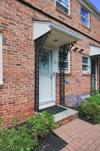 260 Walnut Street, Unit 10 10, Westfield Town, NJ 07090