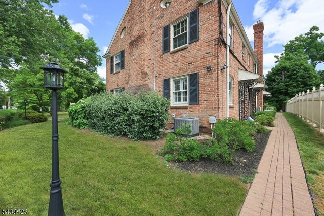 260 Walnut Street, Unit 10 10, Westfield Town, NJ 07090