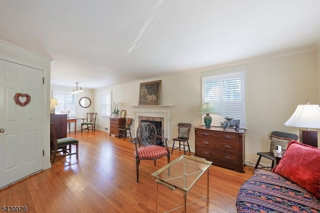 260 Walnut Street, Unit 10 10, Westfield Town, NJ 07090