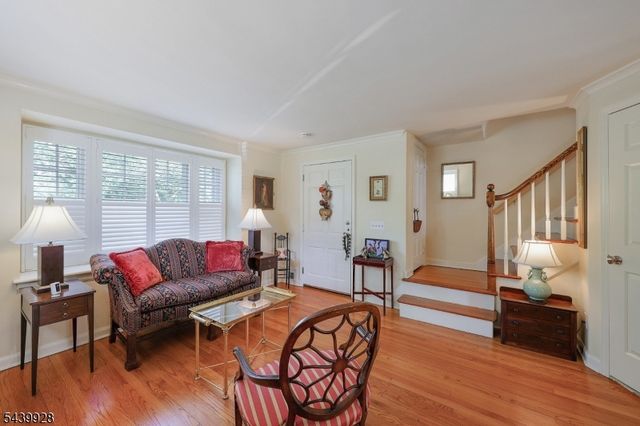 260 Walnut Street, Unit 10 10, Westfield Town, NJ 07090