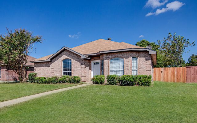 705 Crenshaw Drive, Cedar Hill, TX 75104
