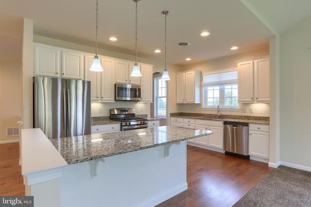 103 WINDERMERE DR, Palmyra, PA 17078