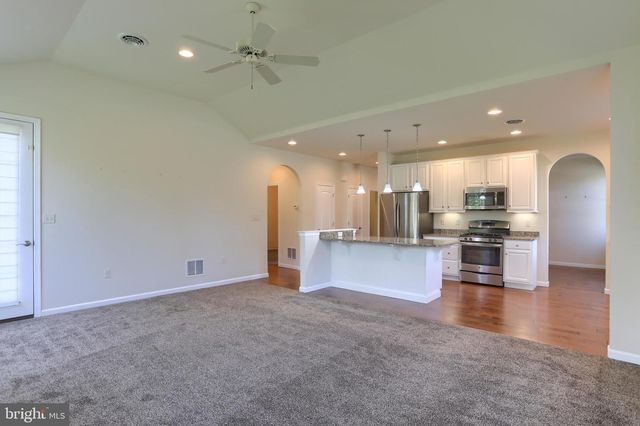 103 WINDERMERE DR, Palmyra, PA 17078