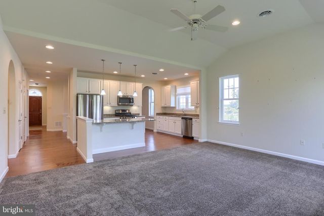 103 WINDERMERE DR, Palmyra, PA 17078