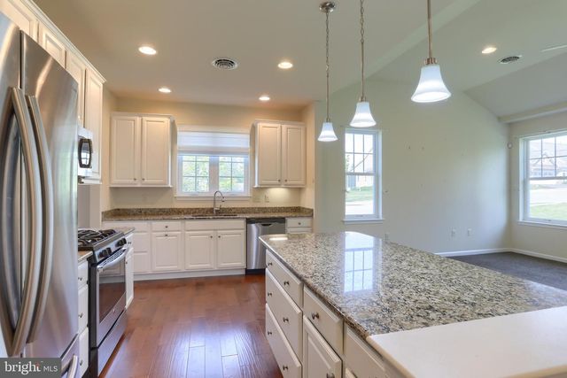 103 WINDERMERE DR, Palmyra, PA 17078