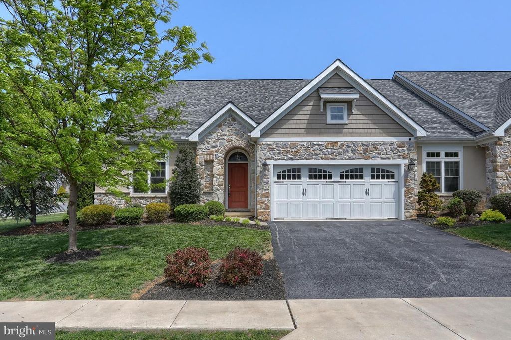 103 WINDERMERE DR, Palmyra, PA 17078