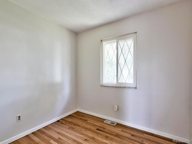 311 Collard Drive, Marysville, MI 48040