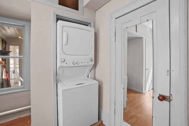 217 S Cross STREET, Oconomowoc, WI 53066