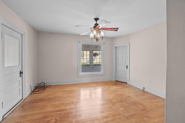 217 S Cross STREET, Oconomowoc, WI 53066