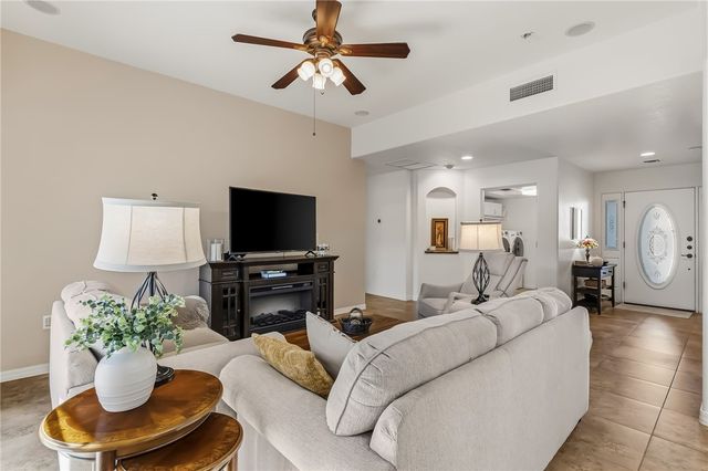 890 Florence Avenue 111, Bullhead City, AZ 86429