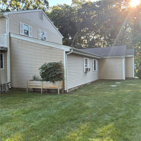 44 MAXWELL Drive, North Kingstown, RI 02852