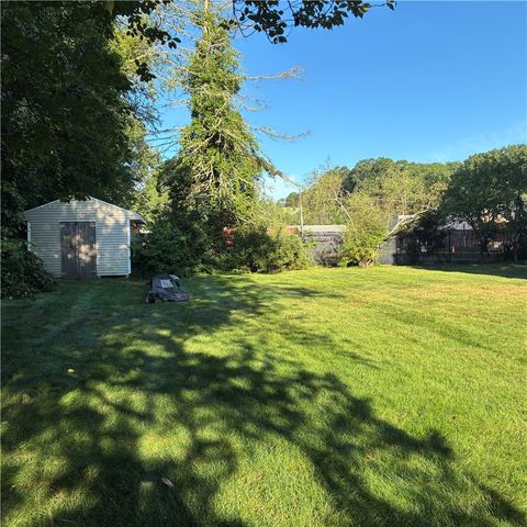 44 MAXWELL Drive, North Kingstown, RI 02852