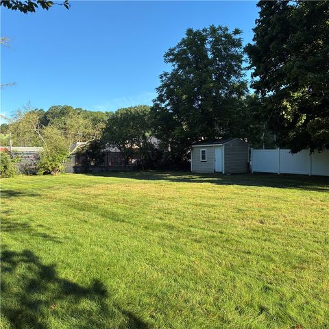 44 MAXWELL Drive, North Kingstown, RI 02852