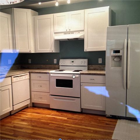 44 MAXWELL Drive, North Kingstown, RI 02852