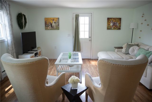 44 MAXWELL Drive, North Kingstown, RI 02852