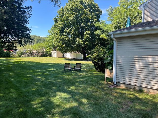 44 MAXWELL Drive, North Kingstown, RI 02852