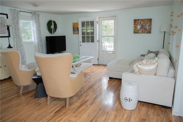 44 MAXWELL Drive, North Kingstown, RI 02852