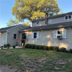 44 MAXWELL Drive, North Kingstown, RI 02852
