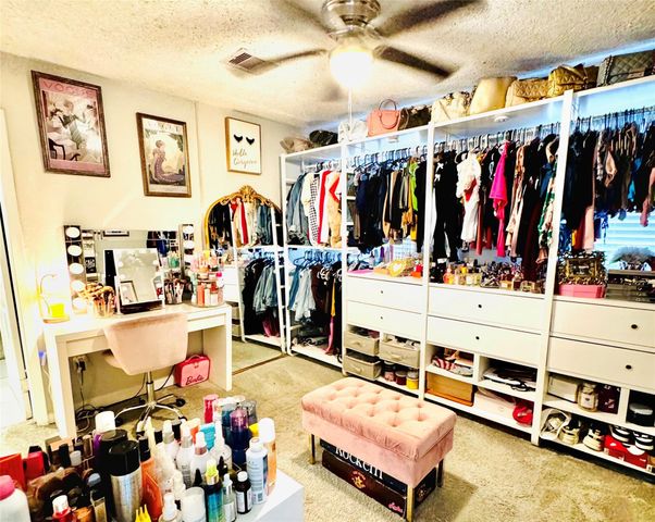 503 S Kansas Street, La Porte, TX 77571