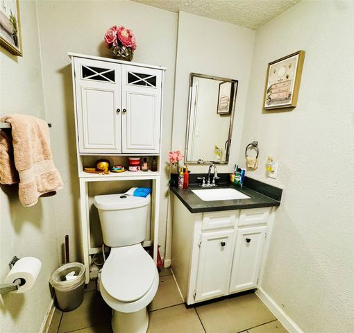 503 S Kansas Street, La Porte, TX 77571