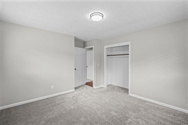 1050 Castlewood Drive, Woodstock, GA 30189