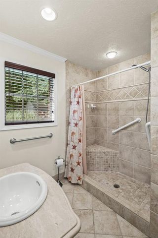 1050 Castlewood Drive, Woodstock, GA 30189