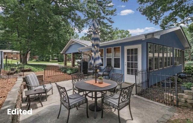 1050 Castlewood Drive, Woodstock, GA 30189