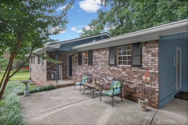 1050 Castlewood Drive, Woodstock, GA 30189