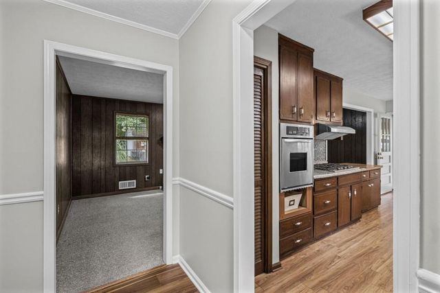 1050 Castlewood Drive, Woodstock, GA 30189