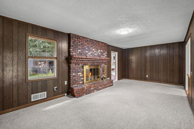 1050 Castlewood Drive, Woodstock, GA 30189