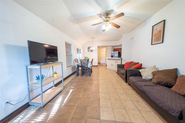 1515 Parkfield CIR, Round Rock, TX 78664