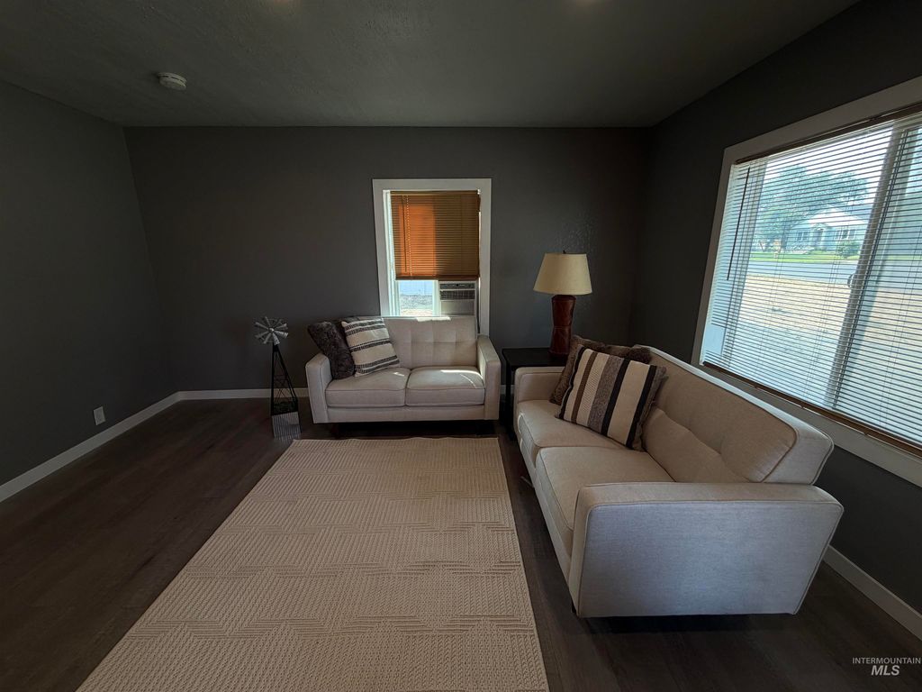 504 8th Ave. N, Buhl, ID 83316 photo 2