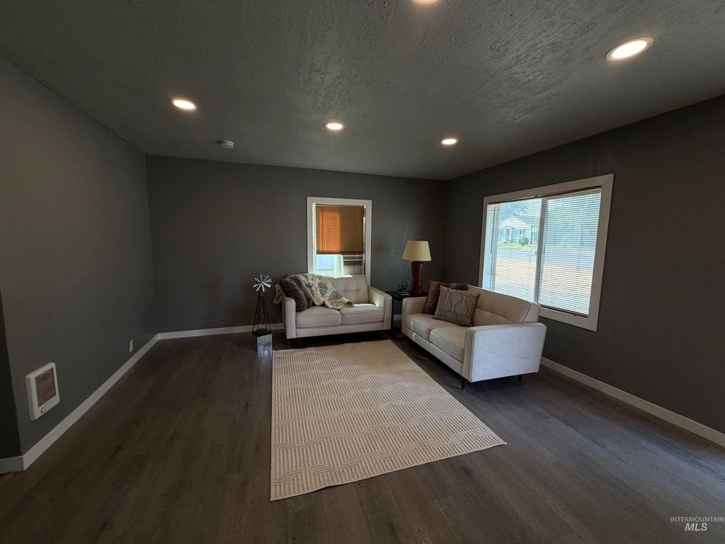 504 8th Ave. N, Buhl, ID 83316 photo 3