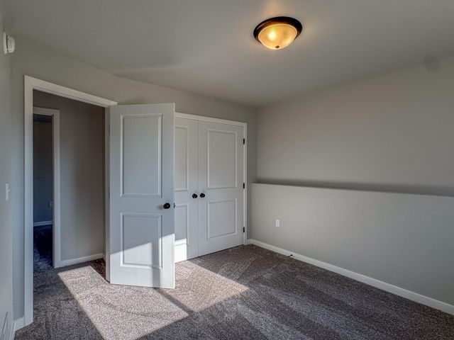 1107 60th Avenue W, West Fargo, ND 58078