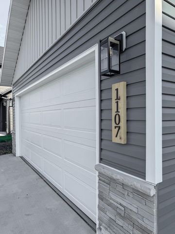 1107 60th Avenue W, West Fargo, ND 58078