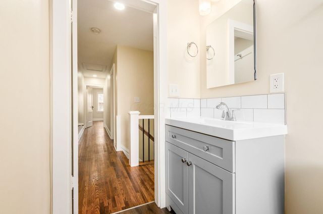 228 E Kelso Road, Columbus, OH 43202