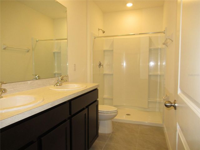 33062 FROSTED CLOVER WAY, Wesley Chapel, FL 33545