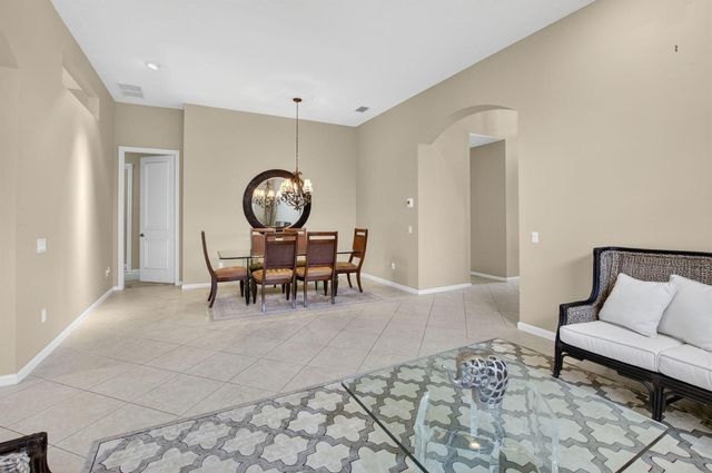 6959 Imperial Beach Circle, Delray Beach, FL 33446