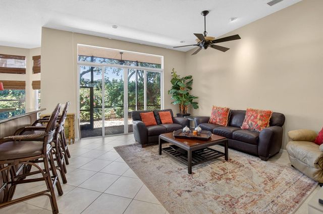 6959 Imperial Beach Circle, Delray Beach, FL 33446
