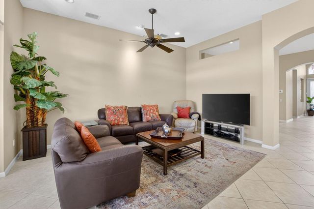6959 Imperial Beach Circle, Delray Beach, FL 33446