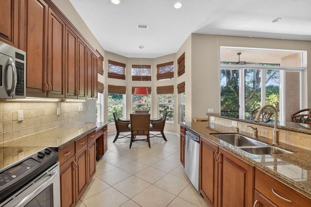 6959 Imperial Beach Circle, Delray Beach, FL 33446