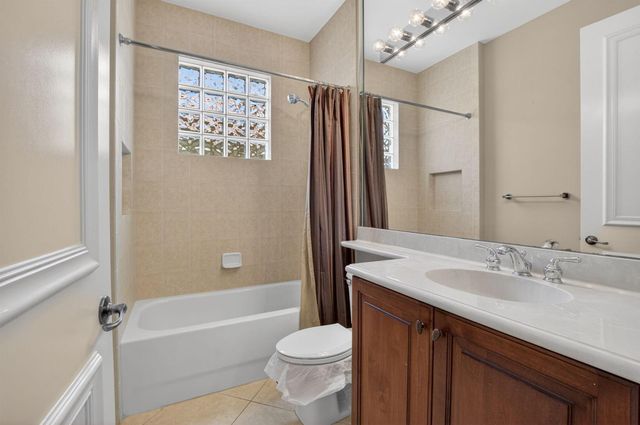 6959 Imperial Beach Circle, Delray Beach, FL 33446