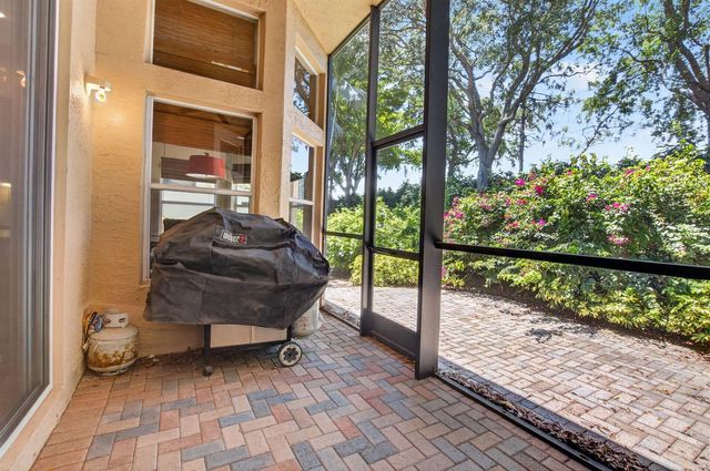 6959 Imperial Beach Circle, Delray Beach, FL 33446